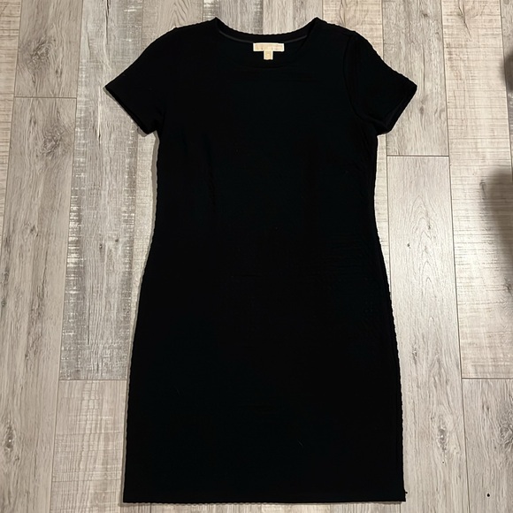 Michael Kors Short Sleeve Textured Grid Dress - Picture 7 of 14